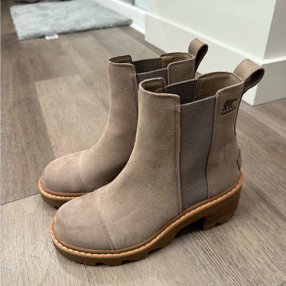 Sorel Women's Taupe Heeled Boots